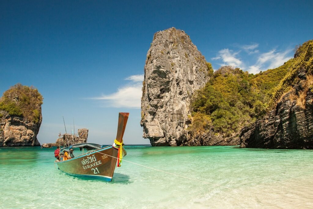 James Bond Island, Krabi, Phuket, Thailand: localhi
