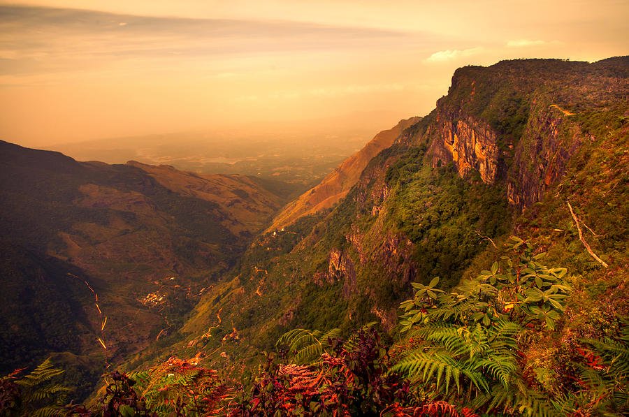 worlds-end-horton-plains, sri lanka: localhi