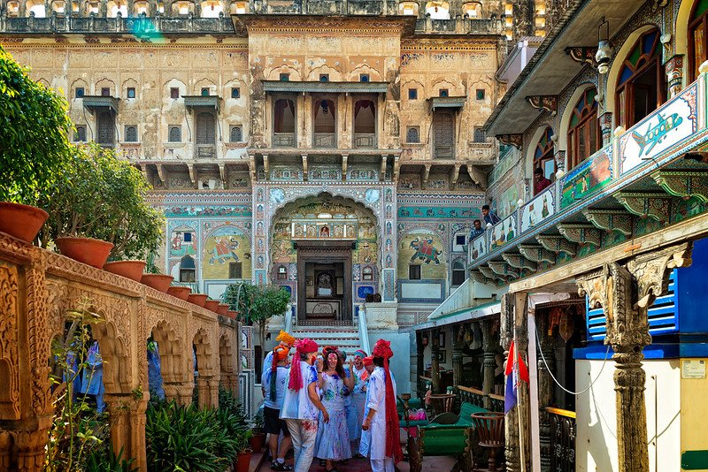 Holi in Mandawa, Rajasthan: localhi