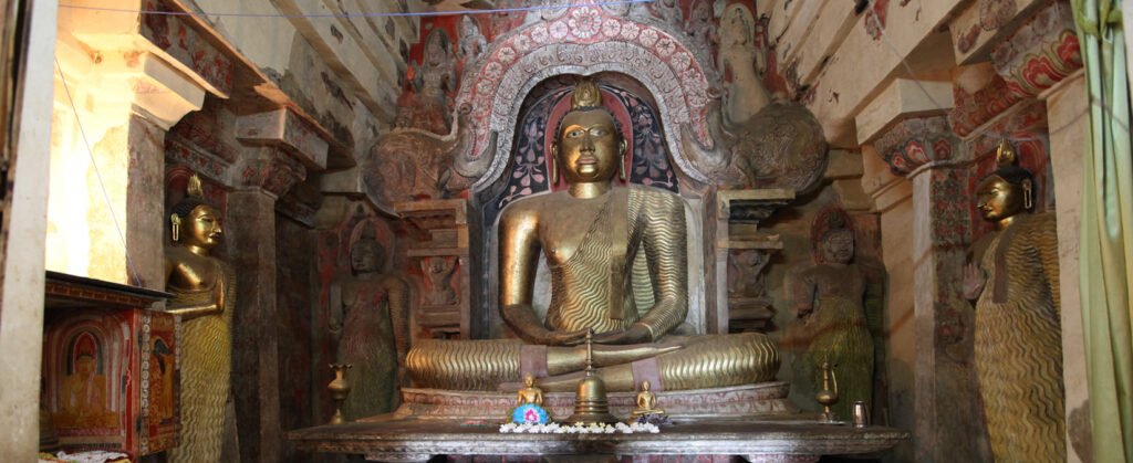 Gadaladeniya Temple, Kandy, Sri Lanka: localhi