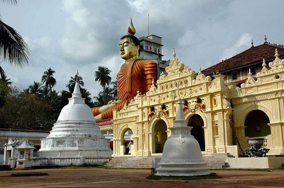Wewurukannala Vihara Temple, Sri Lanka: localhi